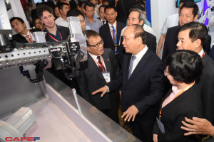 Thủ tướng Nguyễn Xuân Phúc: Cách mạng công nghiệp 4.0 là cơ hội tốt để Việt Nam đảo chiều về đầu tư thương mại!
